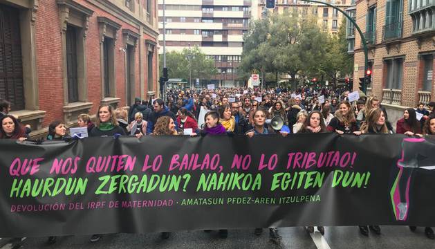 AFAPNA exige al Gobierno de Navarra que devuelva el IRPF de las prestaciones de maternidad y paternidad