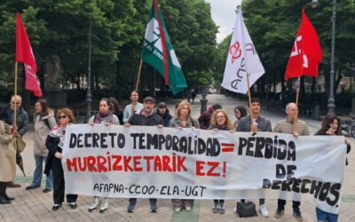 La mayoría de sindicatos de la Administración navarra se concentra contra las medidas sobre la temporalidad